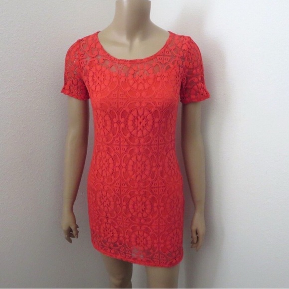 Hollister Dresses & Skirts - Hollister Red Lace Short Sleeve‎ Dress size Small